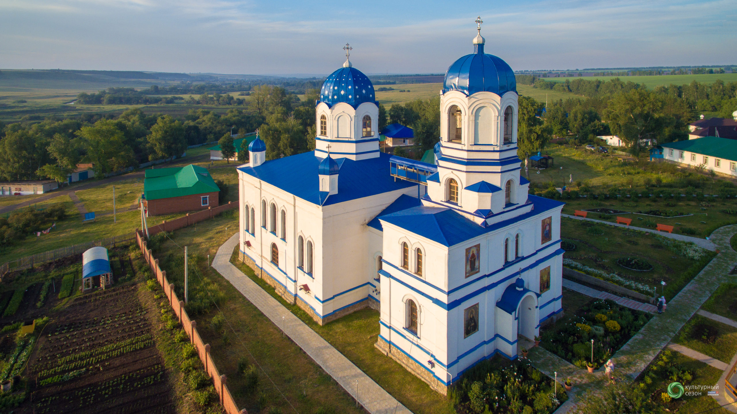 Храмы Покрово-Эннатского монастыря и Свято-Троицкого скита